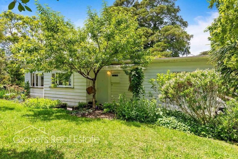 Photo of property in 140 Victory Road, Laingholm, Auckland, 0604