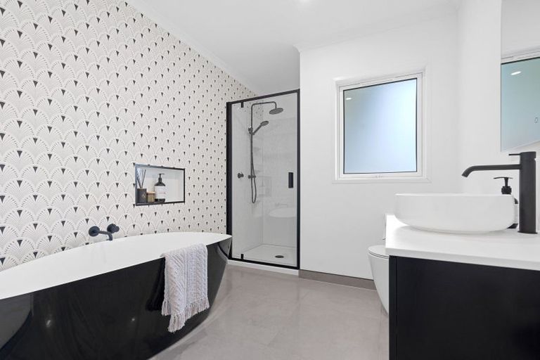 Photo of property in 137 Kent Street, Carterton, 5713