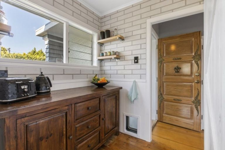 Photo of property in 2 Busing Avenue, Papakura, 2110