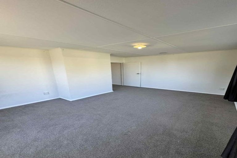 Photo of property in 36 Spur Grove, Titahi Bay, Porirua, 5022