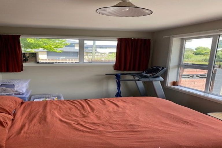 Photo of property in 33 Colwyn Street, Bryndwr, Christchurch, 8053