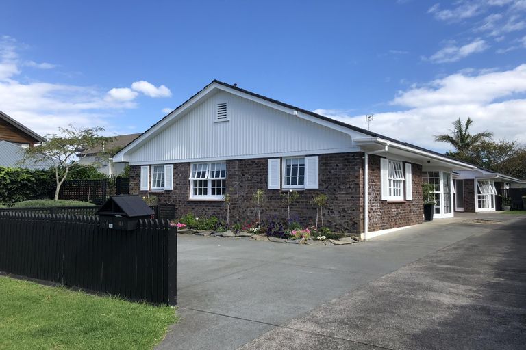 Photo of property in 1/4 Jern Place, Eastern Beach, Auckland, 2012