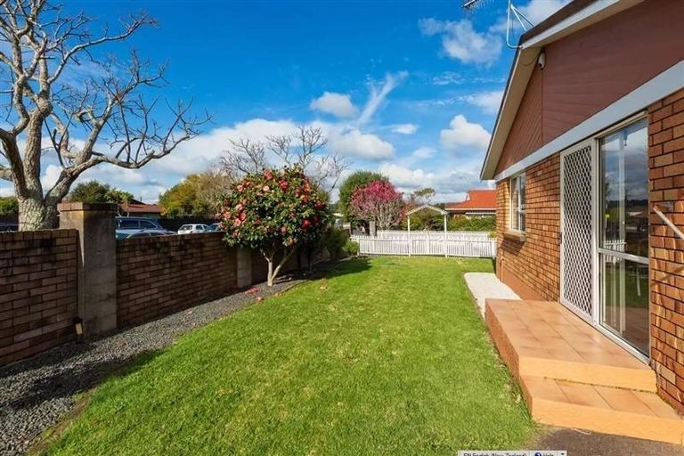 Photo of property in 2/171 Pigeon Mountain Road, Half Moon Bay, Auckland, 2012