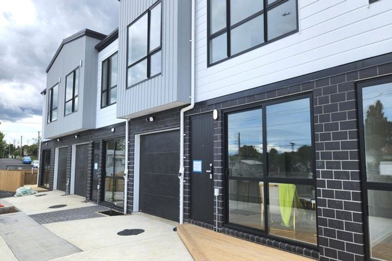 Photo of property in 104a Mahia Road, Manurewa, Auckland, 2102