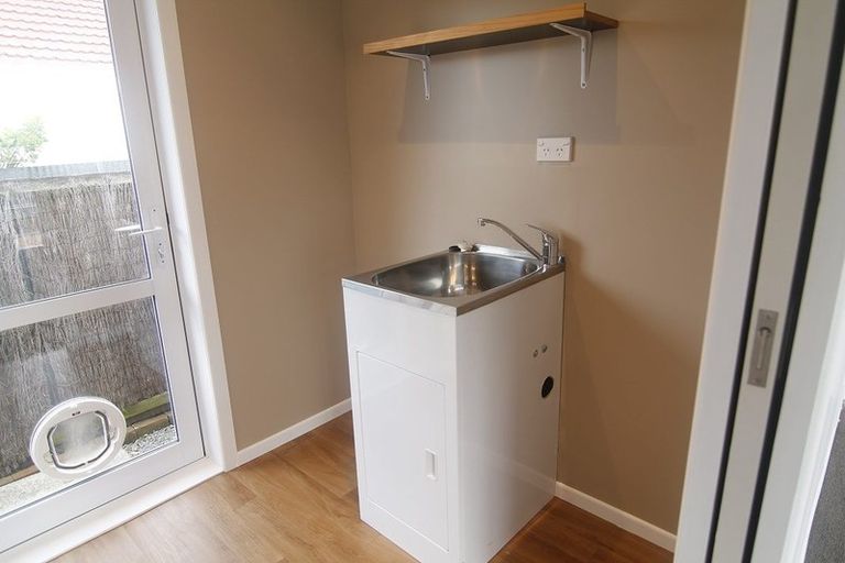 Photo of property in 69 Liverton Crescent, Bishopdale, Christchurch, 8053