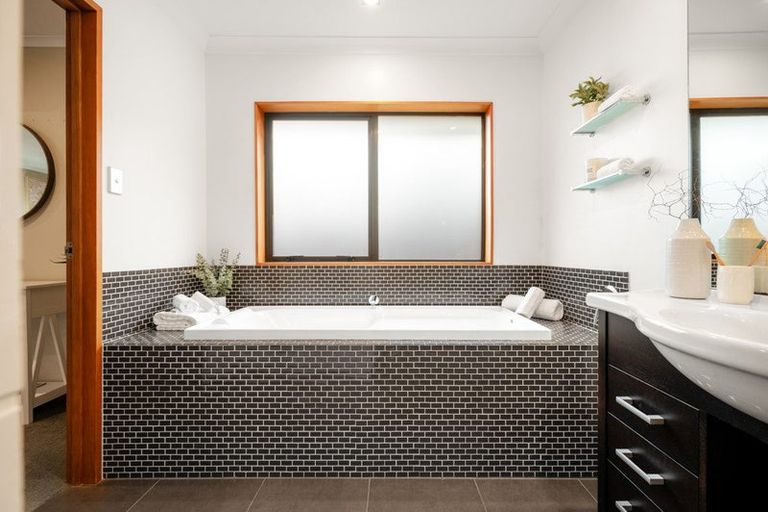 Photo of property in 78 Harrowfield Drive, Harrowfield, Hamilton, 3210