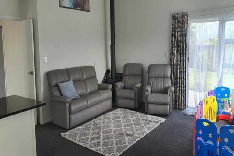 Photo of property in 32d Robinson Avenue, Holdens Bay, Rotorua, 3010