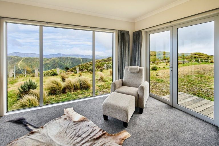 Photo of property in Long Gully, 380 Hawkins Hill Road, Brooklyn, Wellington, 6021