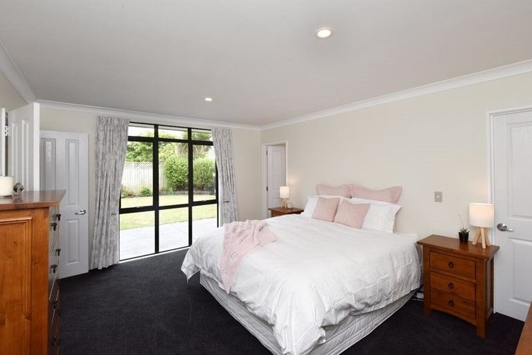 Photo of property in 11 Fishermans Rest, Waimairi Beach, Christchurch, 8083