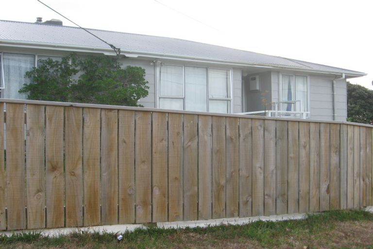 Photo of property in 3 Ngatiapa Street, Strathmore Park, Wellington, 6022