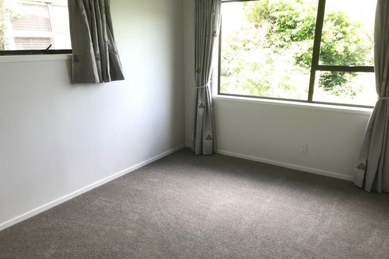 Photo of property in 750 East Coast Road, Pinehill, Auckland, 0630