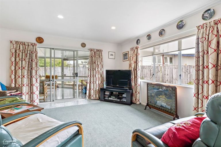 Photo of property in 10 Massey Place, Masterton, 5810