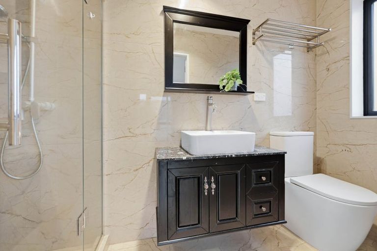 Photo of property in 45a Bradbury Road, Botany Downs, Auckland, 2010