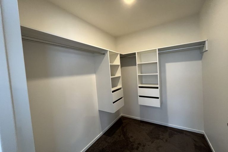 Photo of property in 7b Glenshee Place, Highland Park, Auckland, 2010