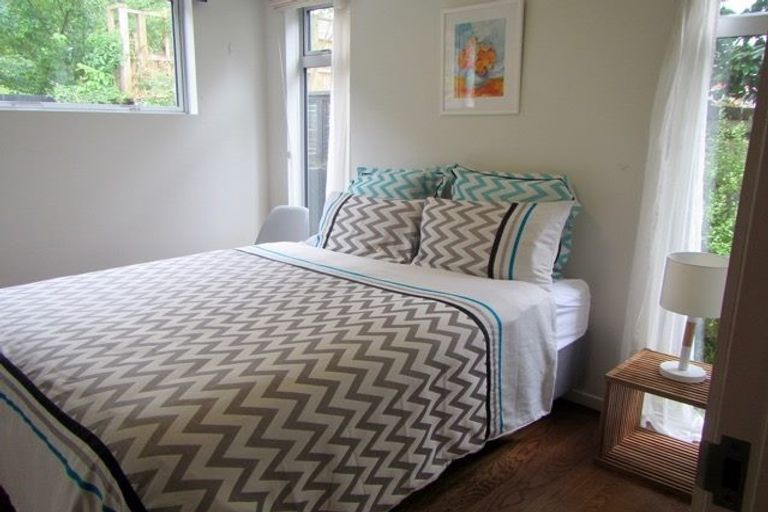 Photo of property in 33 Hastings Parade, Devonport, Auckland, 0624