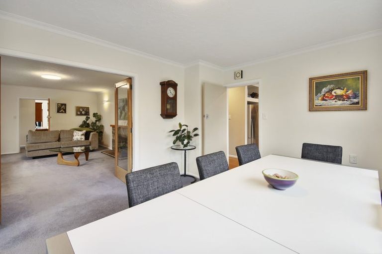 Photo of property in 17 Seagrave Place, Ilam, Christchurch, 8041