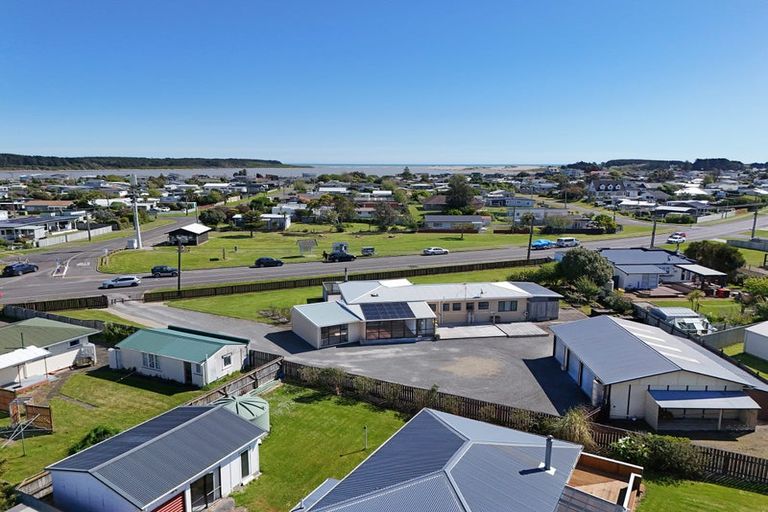 Photo of property in 75 Seabury Avenue, Foxton Beach, Foxton, 4815