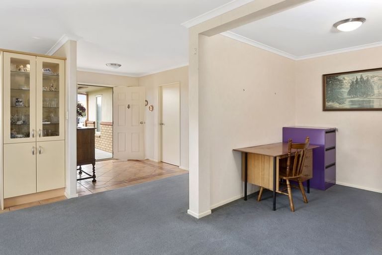 Photo of property in 28 Mcleod Place, Papamoa Beach, Papamoa, 3118