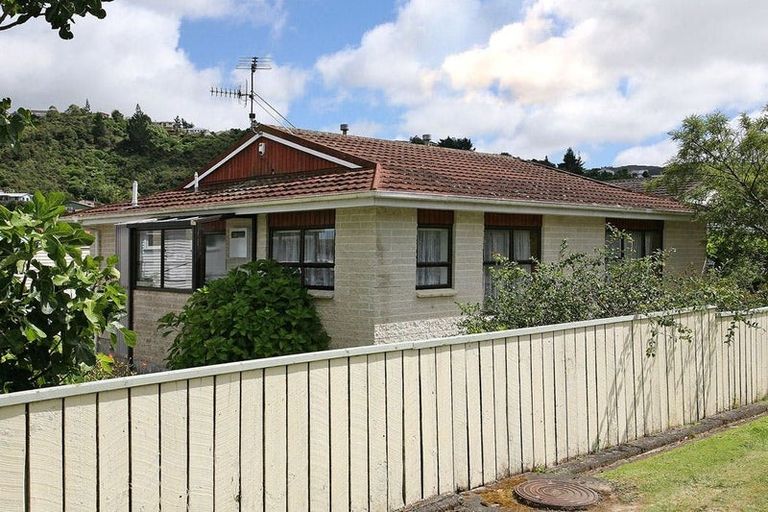 Photo of property in 106 Stokes Valley Road, Stokes Valley, Lower Hutt, 5019