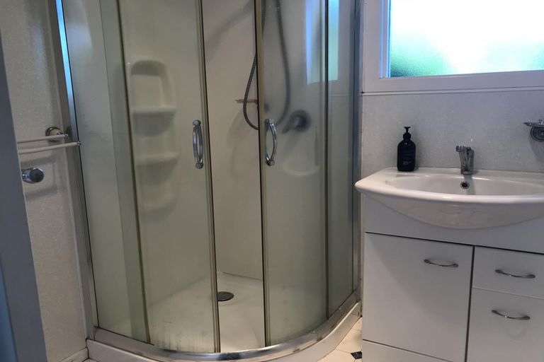 Photo of property in 5 Andrew Place, Otumoetai, Tauranga, 3110