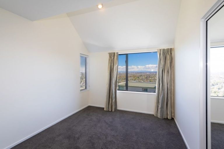 Photo of property in 25 Lookaway Place, Huntsbury, Christchurch, 8022
