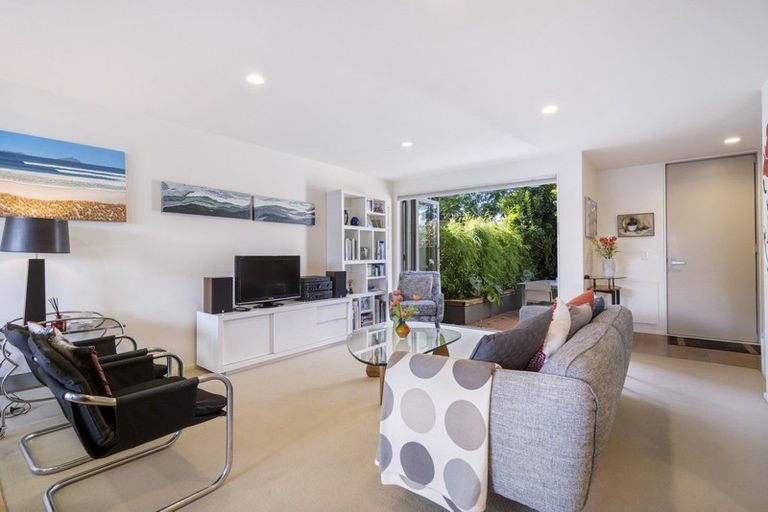 Photo of property in Habitat Apartments, 6/31 Byron Avenue, Takapuna, Auckland, 0622