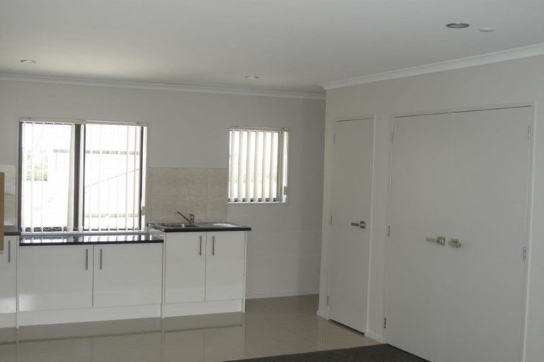 Photo of property in 6/4 Wallson Crescent, Wiri, Auckland, 2104