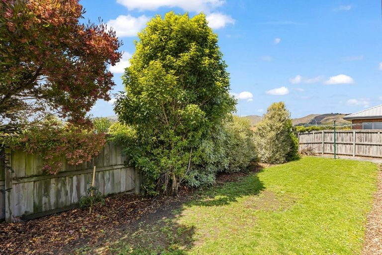 Photo of property in 15 Saint Peters Close, Woolston, Christchurch, 8062