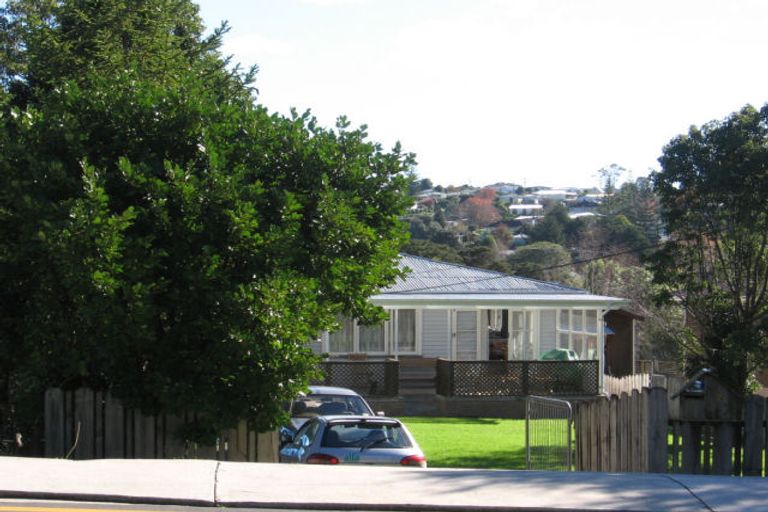 Photo of property in 7 Konini Road, Titirangi, Auckland, 0604