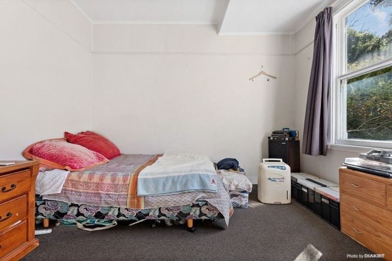 Photo of property in 113 Northland Road, Northland, Wellington, 6012