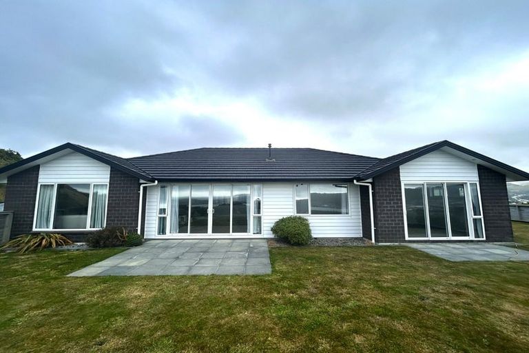 Photo of property in 2 Tutoko Place, Aotea, Porirua, 5024