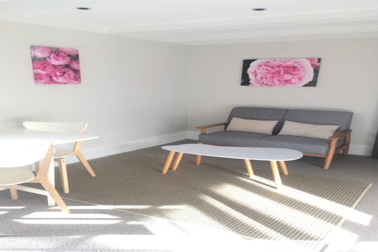 Photo of property in 20 Seabreeze Road, Narrow Neck, Auckland, 0624