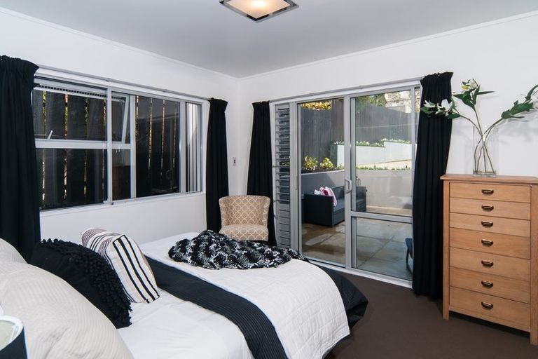 Photo of property in 29 Hollyhock Place, Browns Bay, Auckland, 0630