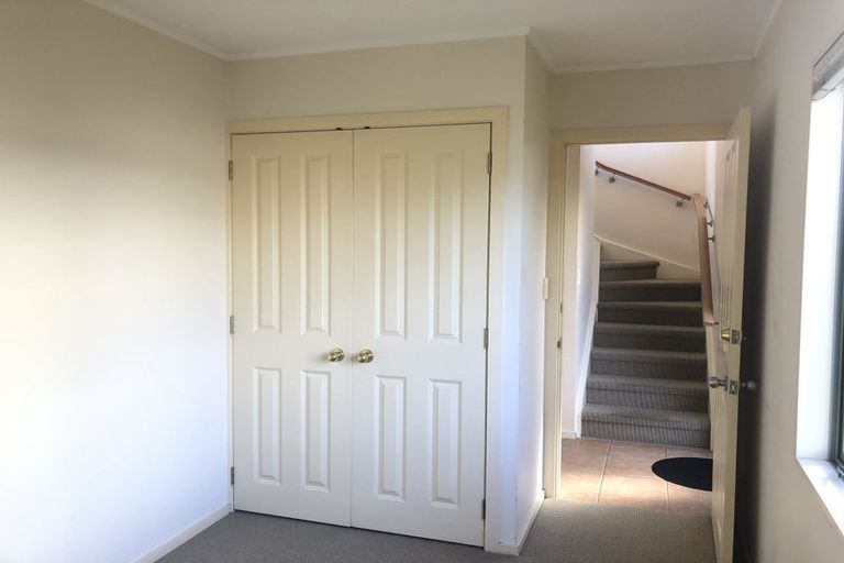 Photo of property in 726b East Coast Road, Pinehill, Auckland, 0632