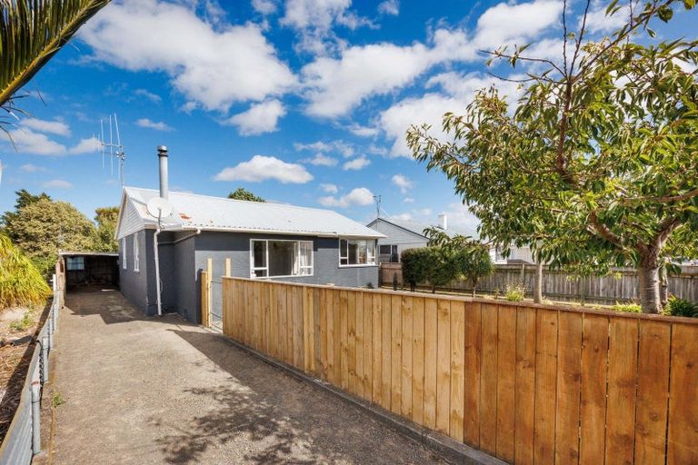 Photo of property in 28 Hulme Street, Roslyn, Palmerston North, 4414