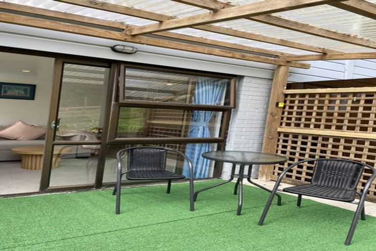 Photo of property in 244 Point View Drive, East Tamaki Heights, Auckland, 2016