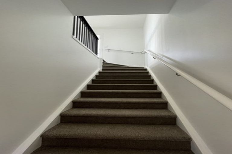 Photo of property in 9/5 Brandon Road, Glen Eden, Auckland, 0602