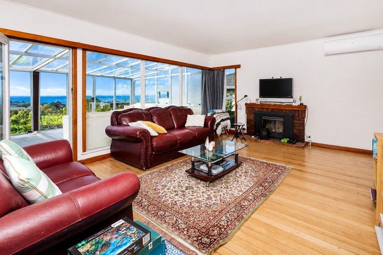 Photo of property in 211 East Coast Road, Castor Bay, Auckland, 0620