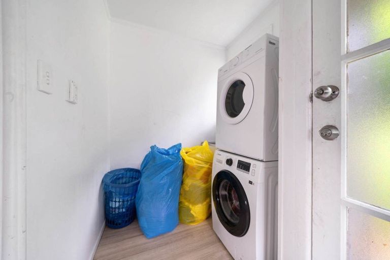 Photo of property in 5 Malmo Place, Manurewa, Auckland, 2102