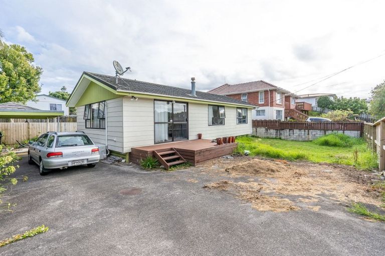 Photo of property in 2 Harrington Road, Henderson, Auckland, 0610