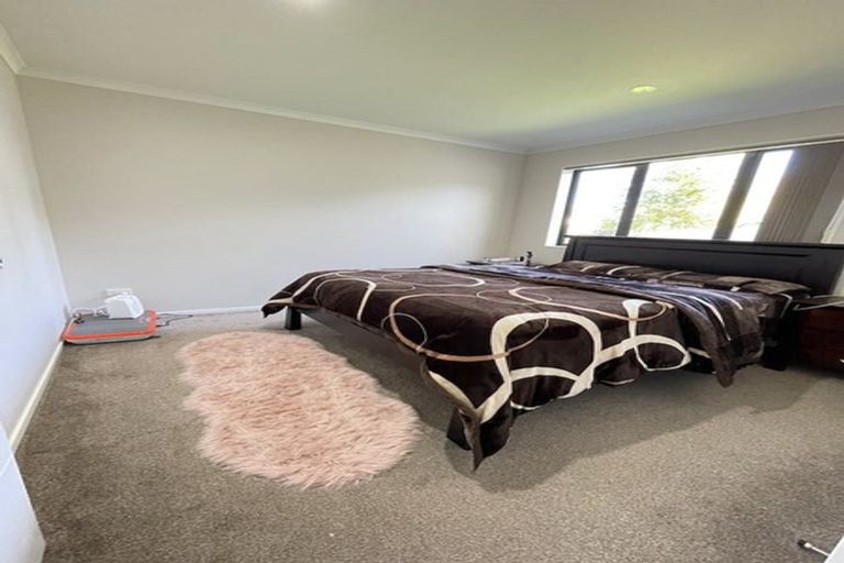 Photo of property in 3 Addison Drive, Glendene, Auckland, 0602