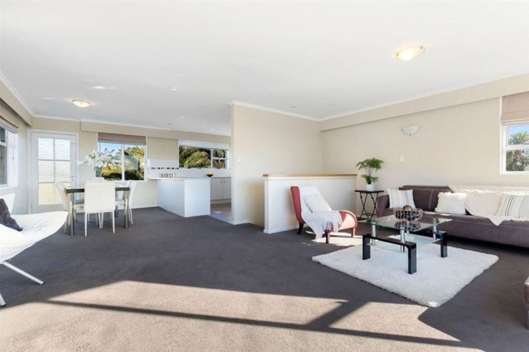 Photo of property in 353 Marine Parade, New Brighton, Christchurch, 8061