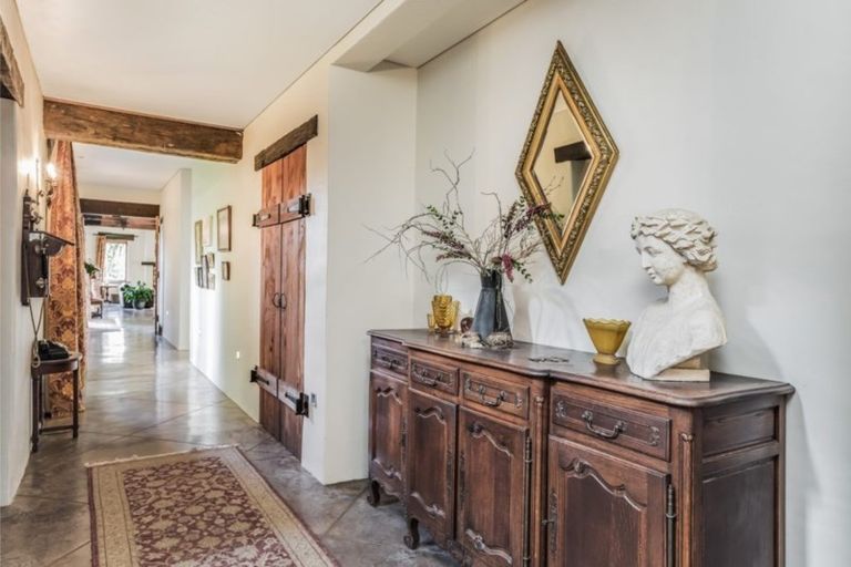 Photo of property in 390 Clevedon Kawakawa Road, Clevedon, Papakura, 2585