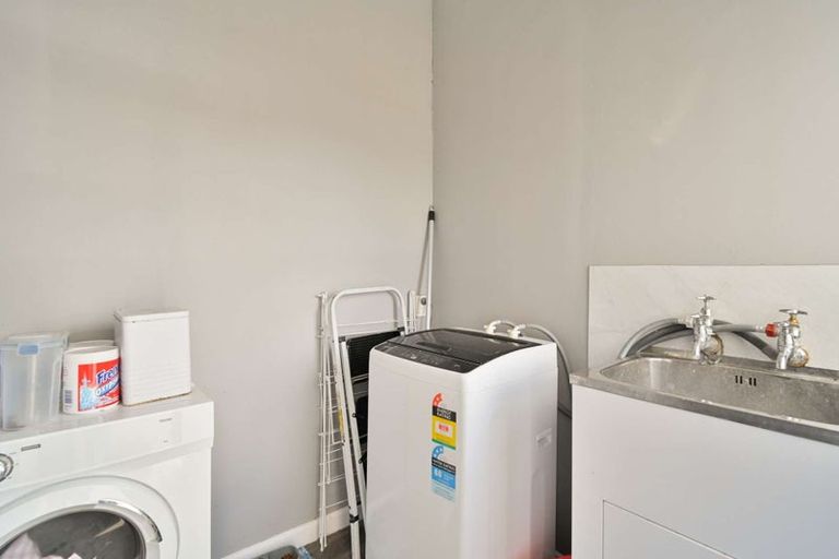 Photo of property in 3 Great North Road, Waipawa, 4210