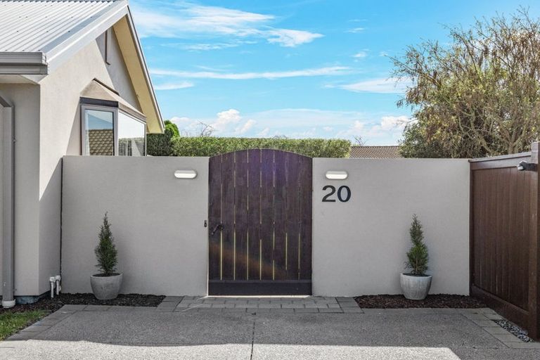 Photo of property in 20 Evergreen Place, Parklands, Christchurch, 8083