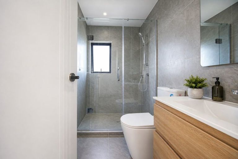 Photo of property in 19 Mcleod Road, Henderson, Auckland, 0612