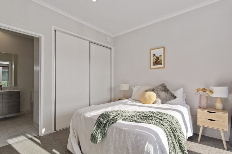 Photo of property in 83e Hobsonville Point Road, Hobsonville, Auckland, 0616