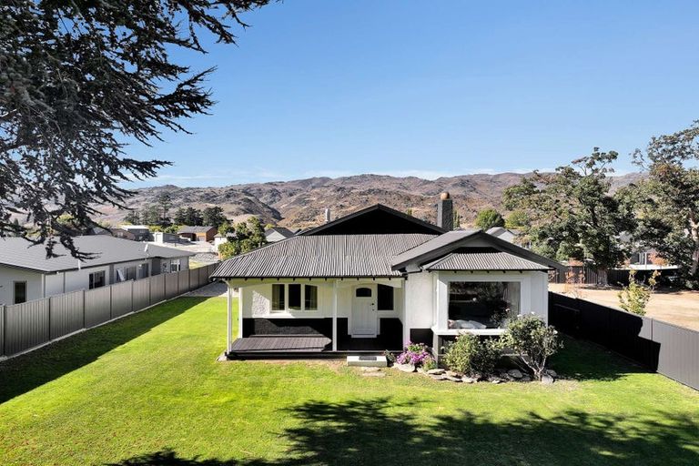 Photo of property in 710 Luggate-cromwell Road, Mount Pisa, Cromwell, 9383