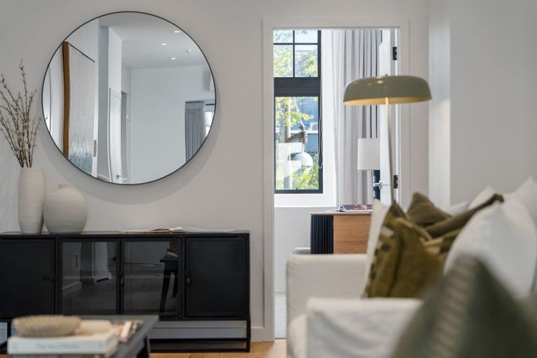 Photo of property in 1/11 Courtenay Place, Te Aro, Wellington, 6011