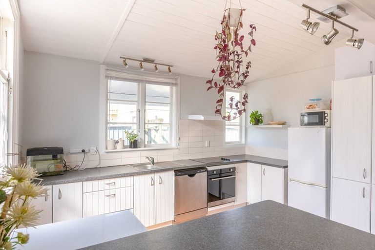 Photo of property in 52 Kirk Street, Otaki, 5512